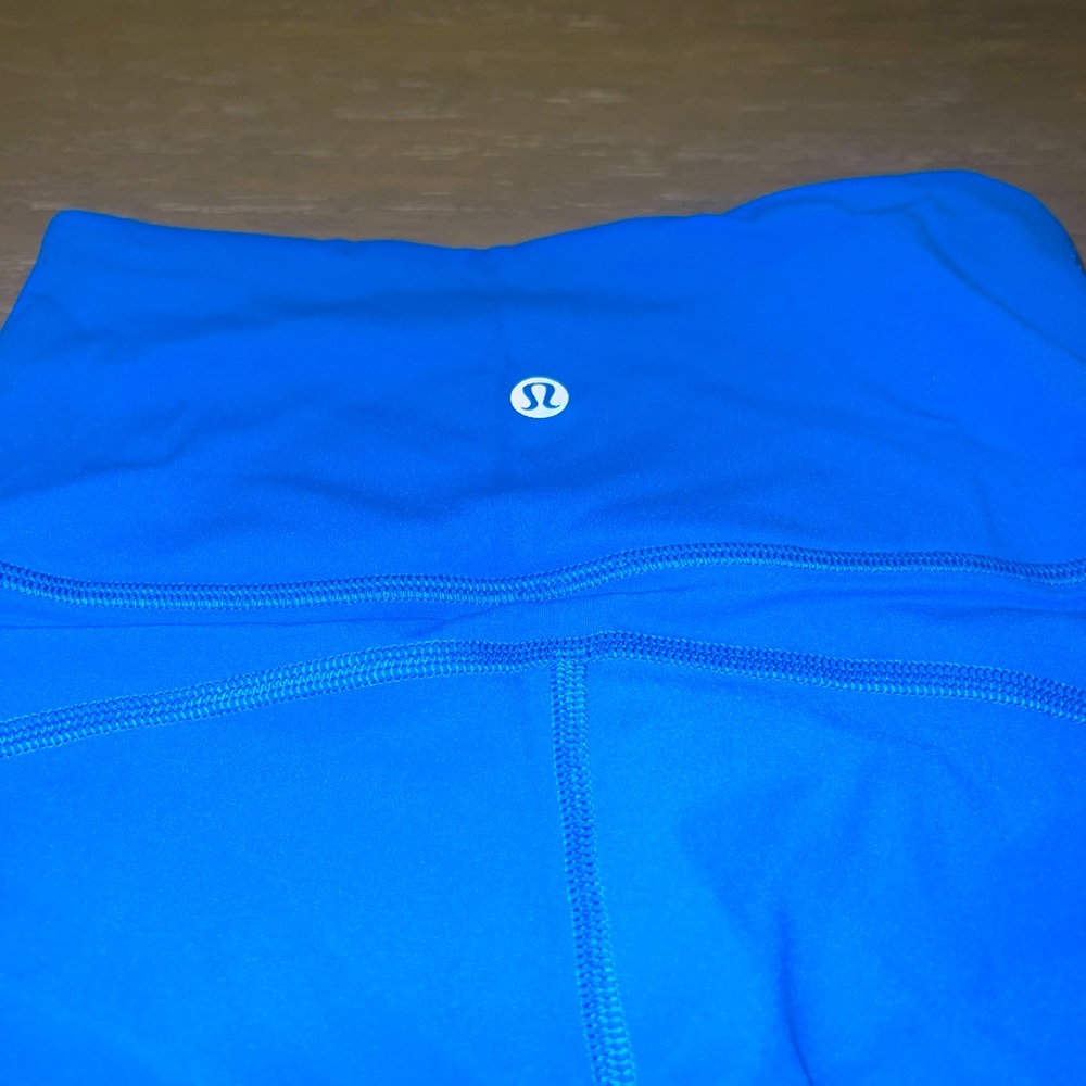 NEW WITHOUT TAGS 💙💙💙 LULULEMON POOLSIDE FLARED LEGGINGS - VERY RARE